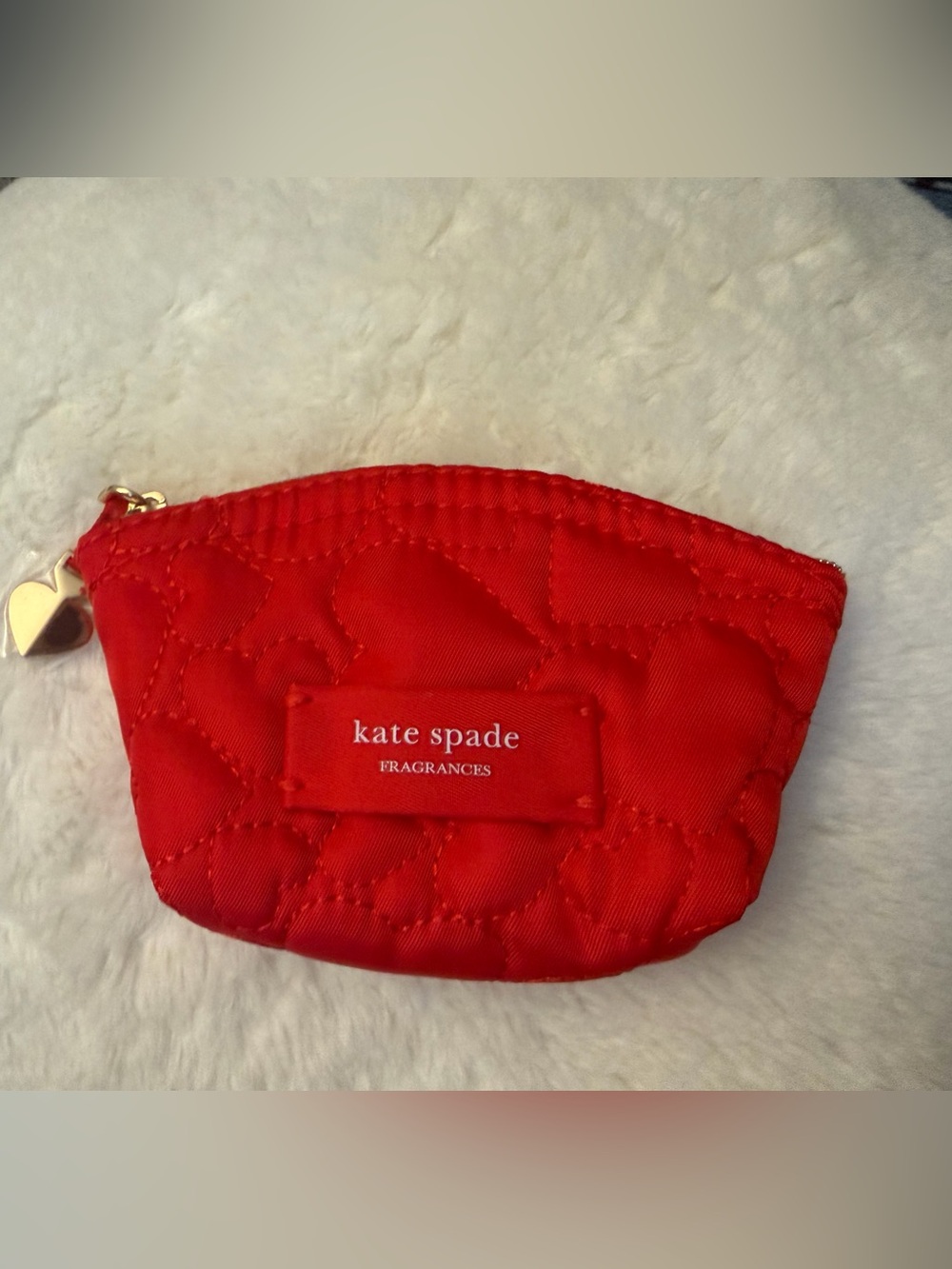 kate spade red quilted heart cosmetic pouch with gold heart charm - Picture 1 of 1